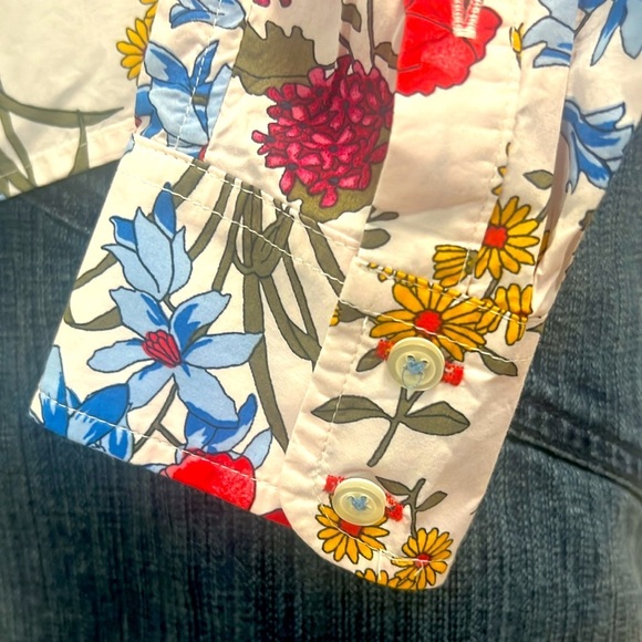 TALBOTS-floral White and Red Long Sleeve Button Down Shirt with Notched Collar - Picture 7 of 7